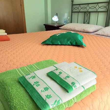 B&B Le Colonne Montefusco Δωμάτιο φωτογραφία